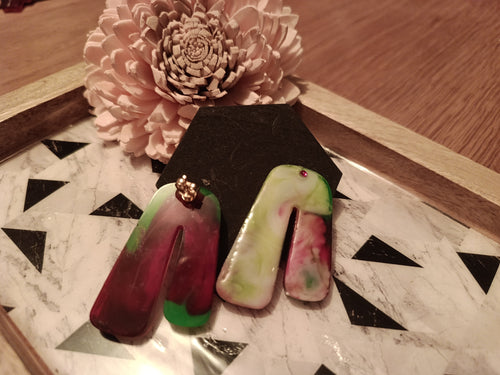 Boucles d'oreilles Arches Marbré Rose & Vert – Pièce unique artisanale