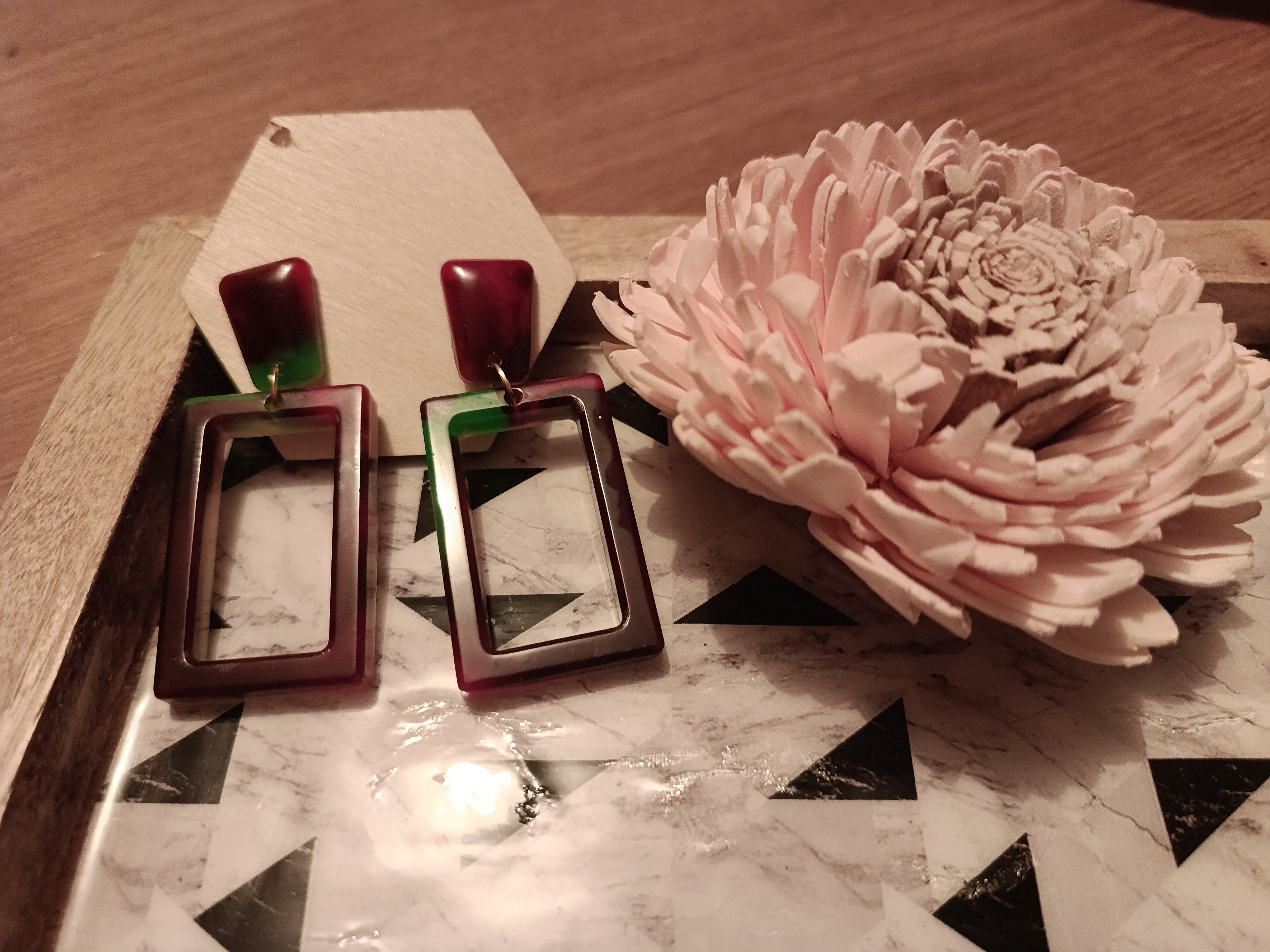 Boucles d'oreilles Rectangles Bordeaux & Vert – Pièce unique artisanale