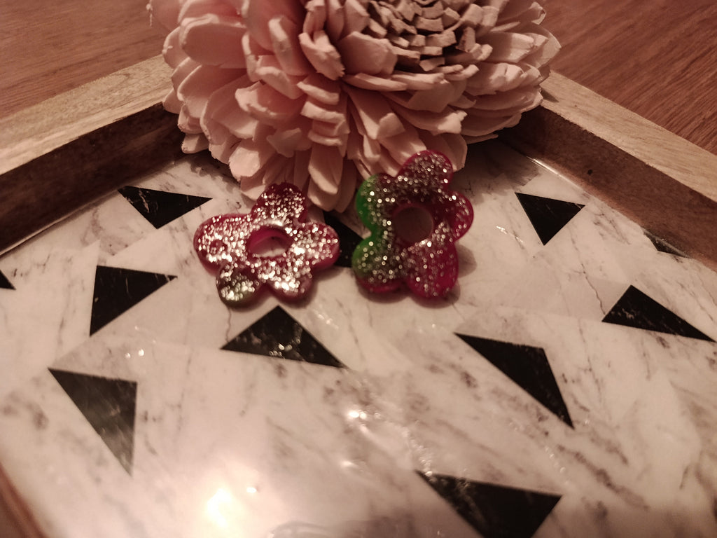 Pampilles Fleur Pailletée Rose & Vert – Accessoires créoles adultes
