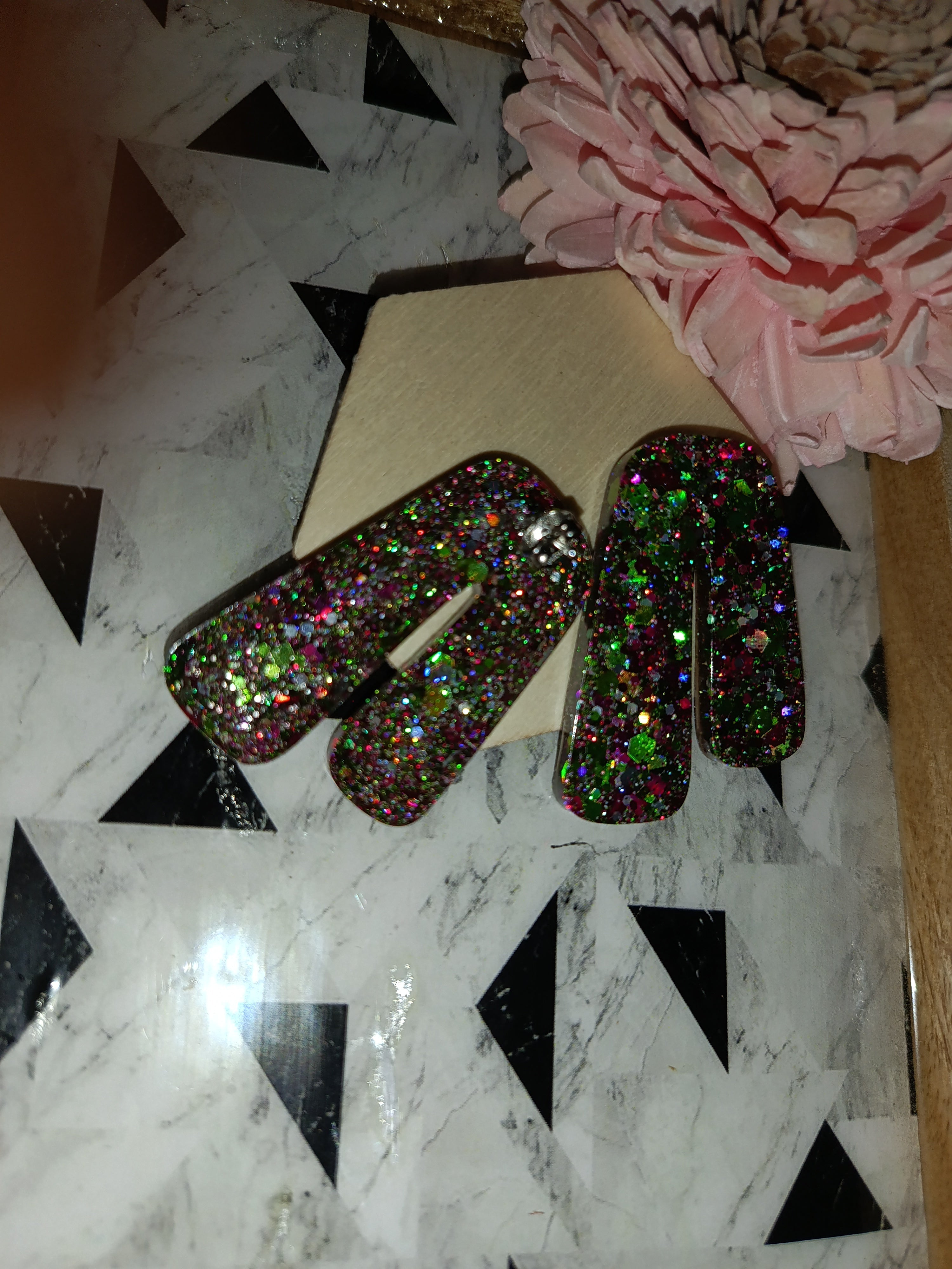 Boucles d'oreilles Puces Rectangle Arrondi — Paillettes Multicolores